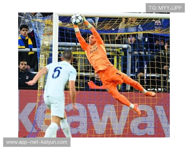 国米边路传中找到最佳人选，头球制胜成为镜头焦点